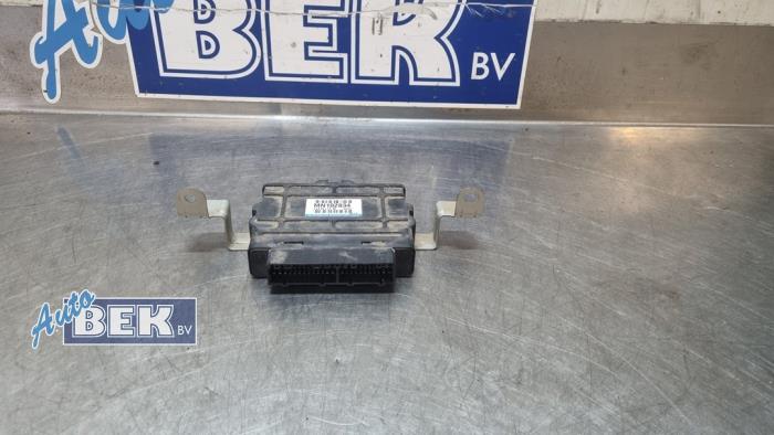 ABS-dator från en Mitsubishi Pajero Hardtop (V8/9) 3.2 DI-D 16V 2006