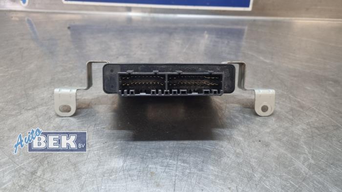 ABS-dator från en Mitsubishi Pajero Hardtop (V8/9) 3.2 DI-D 16V 2006