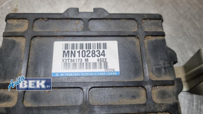 ABS-dator från en Mitsubishi Pajero Hardtop (V8/9) 3.2 DI-D 16V 2006