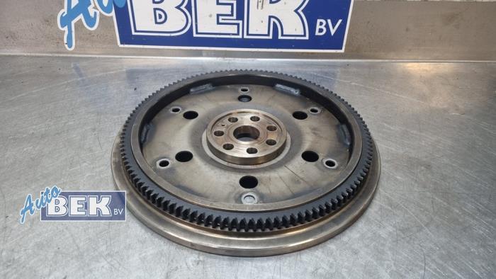 Svänghjul från en Mitsubishi Pajero Hardtop (V8/9) 3.2 DI-D 16V 2006