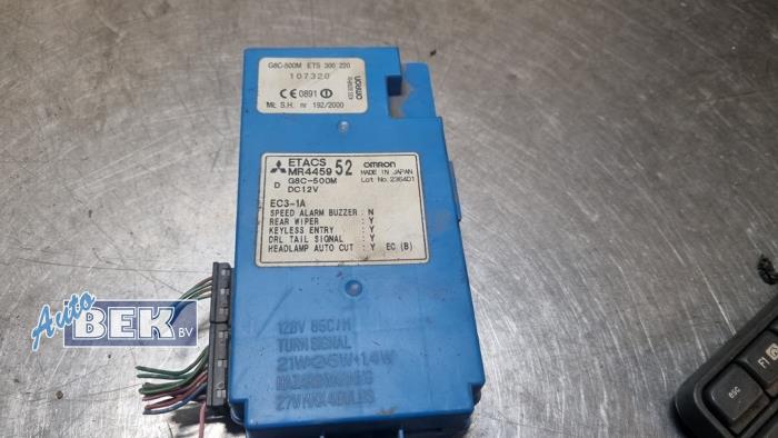 Modul (diverse) från en Mitsubishi Pajero Hardtop (V8/9) 3.2 DI-D 16V 2006