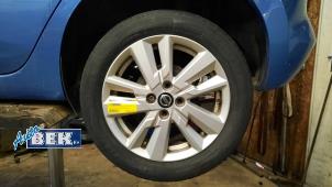 Używane Zestaw obreczy i opon Nissan Micra (K14) 1.0 IG-T 100 Cena € 400,00 Procedura marży oferowane przez Auto Bek