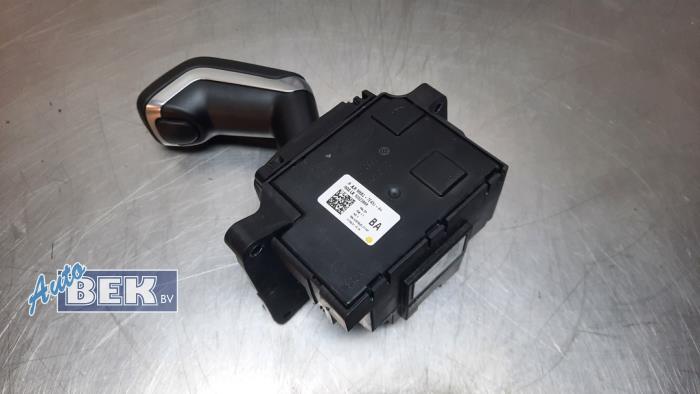 Automatisk växelväljare från en Land Rover Defender II 2.0 16V P400e 2021