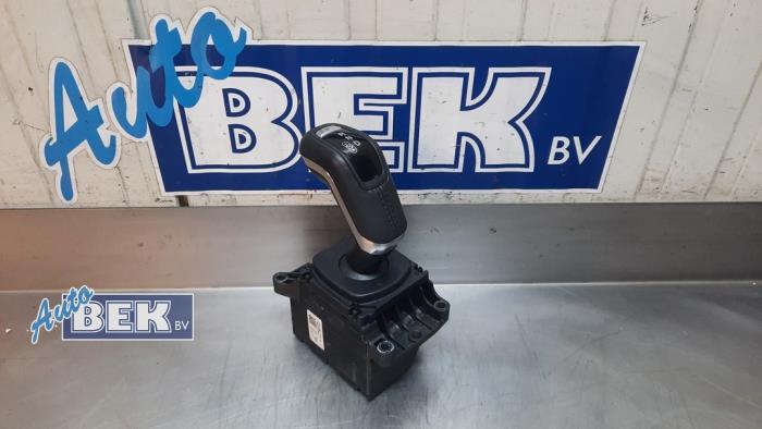 Automatisk växelväljare från en Land Rover Defender II 2.0 16V P400e 2021