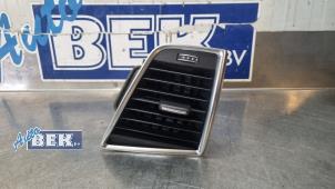 Begagnade Luftmunstycke, instrumentbräda Audi Q5 (8RB) 2.0 TDI 16V Quattro Pris € 20,00 Marginaltabell erbjuds av Auto Bek