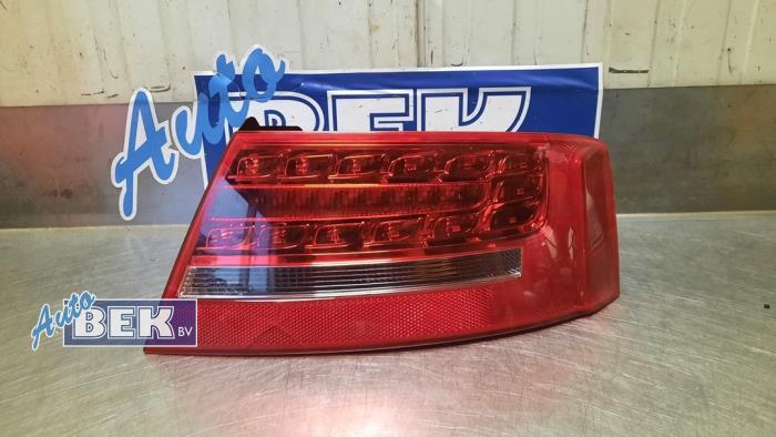 Baklykta, höger från en Audi A5 (8T3) 3.0 TDI V6 24V Quattro 2009