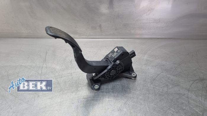 Gaspedal från en Toyota Corolla (E21/EA1/EH1) 1.8 16V Hybrid 2022
