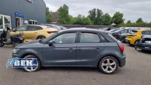 Begagnade Dörr, 4-dörrars, vänster fram Audi A1 Sportback (8XA/8XF) 1.6 TDI 16V Pris € 599,00 Marginaltabell erbjuds av Auto Bek