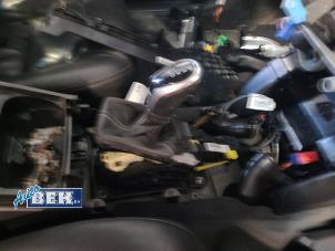 Begagnade Automatisk växelväljare Volvo XC70 (BZ) 2.4 D5 20V 220 AWD Pris € 95,00 Marginaltabell erbjuds av Auto Bek