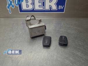 Begagnade Tändningslås + nyckel Toyota RAV4 (A5) 2.5 Hybrid 16V Pris € 145,00 Marginaltabell erbjuds av Auto Bek