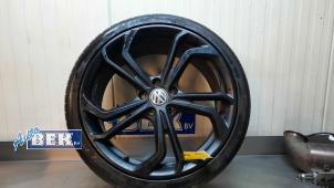 Begagnade Hjul + däck Volkswagen Golf VII (AUA) 2.0 GTI TCR 16V Pris € 399,95 Marginaltabell erbjuds av Auto Bek
