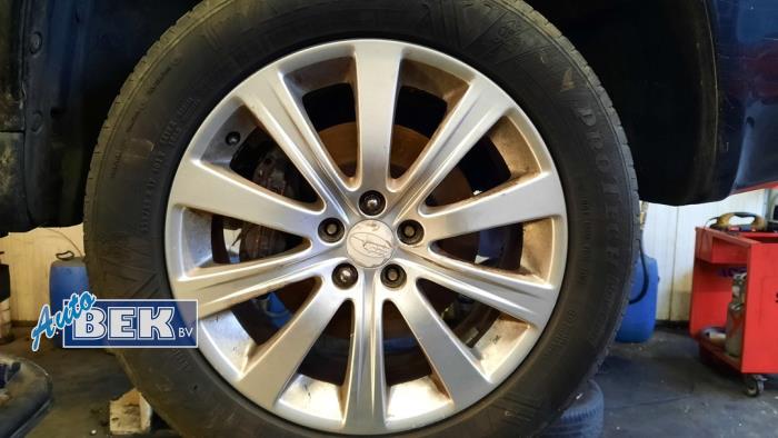 Velgen set + banden van een Subaru Forester (SG) 2.0 16V XT 2005