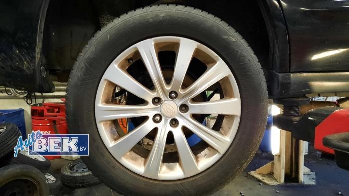 Velgen set + banden van een Subaru Forester (SG) 2.0 16V XT 2005