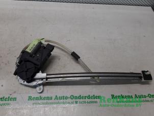 Begagnade Fönstermekanism för bakre dörr, 4-dörrars, vänster Renault Laguna II Grandtour (KG) 1.9 dCi 120 Pris € 25,00 Marginaltabell erbjuds av Renkens Auto-Onderdelen B.V.