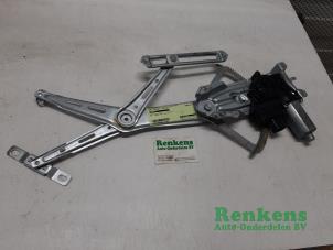 Gebruikte Ruitmechaniek 4Deurs links-voor Opel Zafira (F75) 1.8 16V Prijs € 35,00 Margeregeling aangeboden door Renkens Auto-Onderdelen B.V.