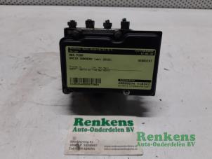 Używane Pompa ABS Dacia Sandero I (BS) 1.2 16V Cena € 75,00 Procedura marży oferowane przez Renkens Auto-Onderdelen B.V.
