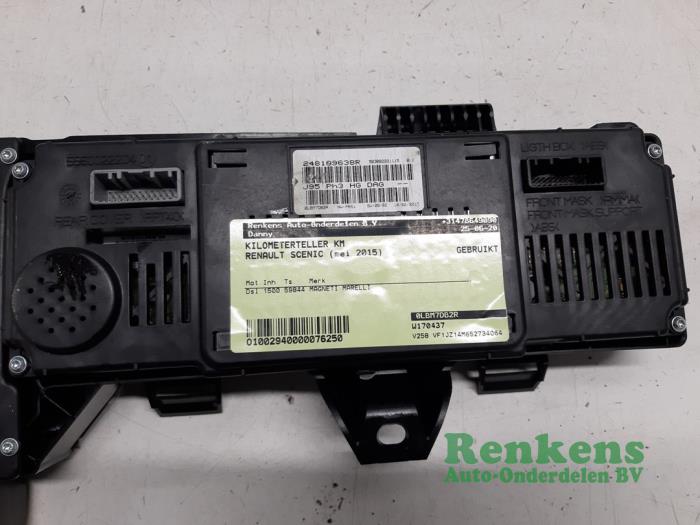 Vägmätare KM från en Renault Scénic III (JZ) 1.5 dCi 110 2015