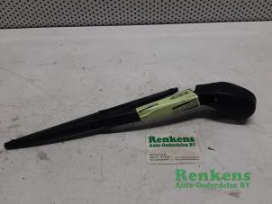 Gebruikte Ruitenwisserarm achter Ford Focus 3 1.0 Ti-VCT EcoBoost 12V 125 Prijs € 20,00 Margeregeling aangeboden door Renkens Auto-Onderdelen B.V.