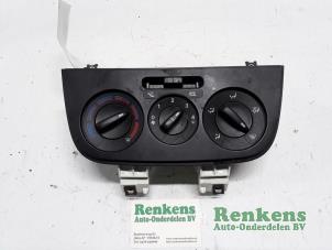 Gebruikte Kachel Bedieningspaneel Peugeot Bipper (AA) 1.4 HDi Prijs € 35,00 Margeregeling aangeboden door Renkens Auto-Onderdelen B.V.