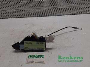 Gebruikte Deurslot Mechaniek 4Deurs links-voor Citroen C4 Berline (LC) 2.0 16V Prijs € 35,00 Margeregeling aangeboden door Renkens Auto-Onderdelen B.V.