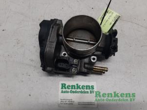 Gebruikte Gasklephuis Volkswagen Golf IV (1J1) 2.3 V5 GTI Prijs € 30,00 Margeregeling aangeboden door Renkens Auto-Onderdelen B.V.