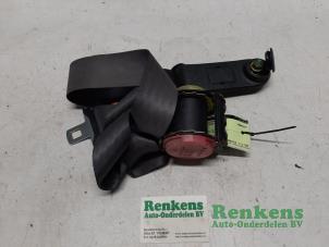 Gebruikte Veiligheidsgordel links-achter Suzuki Swift (SF310/413) 1.0i Prijs € 25,00 Margeregeling aangeboden door Renkens Auto-Onderdelen B.V.