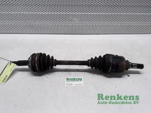 Begagnade Drivaxel, vänster fram Toyota Corolla (E10) 1.6i 16V Pris € 35,00 Marginaltabell erbjuds av Renkens Auto-Onderdelen B.V.