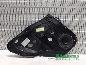 Gebruikte Ruitmechaniek 4Deurs links-achter Ford Fiesta 6 (JA8) 1.0 EcoBoost 12V 100 Prijs € 35,00 Margeregeling aangeboden door Renkens Auto-Onderdelen B.V.