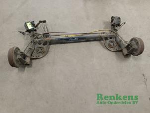 Używane Os tylna napedu na przednie kola Renault Modus/Grand Modus (JP) 1.2 16V Cena € 100,00 Procedura marży oferowane przez Renkens Auto-Onderdelen B.V.