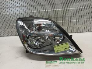 Gebruikte Koplamp rechts Renault Scénic I (JA) 1.6 16V Prijs € 35,00 Margeregeling aangeboden door Renkens Auto-Onderdelen B.V.