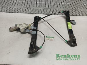 Gebruikte Ruitmechaniek 4Deurs rechts-voor Saab 9-3 II Sport Sedan (YS3F) 1.9 TiD Prijs € 35,00 Margeregeling aangeboden door Renkens Auto-Onderdelen B.V.