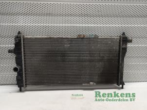 Używane Chlodnica Opel Kadett E (43B) 2.0i Edition Cena € 40,00 Procedura marży oferowane przez Renkens Auto-Onderdelen B.V.