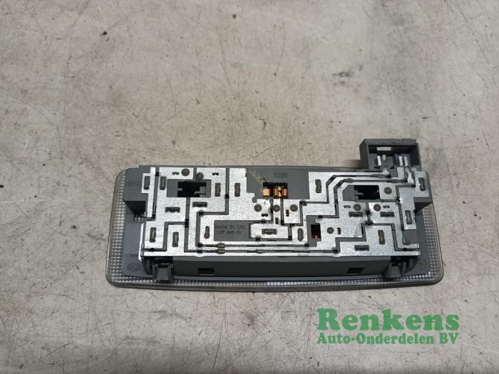 Innerbelysning, fram från en Nissan Almera (N16) 1.5 16V 2004