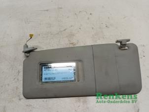 Gebruikte Zonneklep BMW 5 serie (E39) 523i 24V Prijs € 20,00 Margeregeling aangeboden door Renkens Auto-Onderdelen B.V.