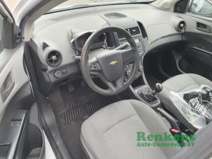 Begagnade Airbagset + modul Chevrolet Aveo (300) 1.2 16V Pris på förfrågan erbjuds av Renkens Auto-Onderdelen B.V.