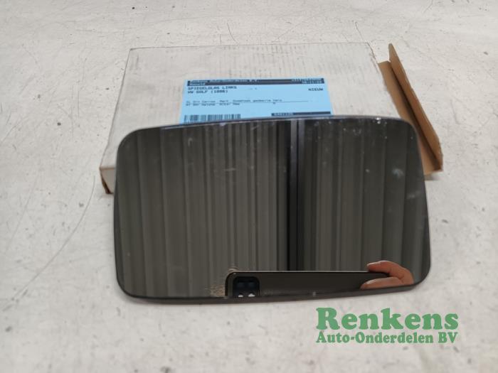 Spiegelglas links van een Volkswagen Golf III (1H1) 1.6 CL 1996