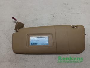 Gebruikte Zonneklep BMW 5 serie (E60) 530i 24V Prijs € 20,00 Margeregeling aangeboden door Renkens Auto-Onderdelen B.V.