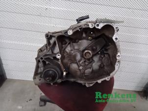 Begagnade Växellåda Renault Clio II (BB/CB) 1.2 Pris € 140,00 Marginaltabell erbjuds av Renkens Auto-Onderdelen B.V.