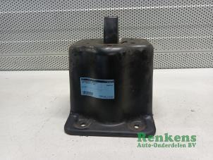 Gebruikte Ophangmechaniek reservewiel Opel Frontera (6B) 3.2 V6 24V Prijs € 30,00 Margeregeling aangeboden door Renkens Auto-Onderdelen B.V.