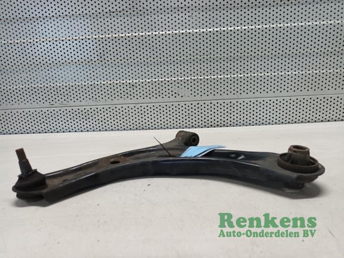 Främre gaffelben, vänster från en Citroën C1 1.0 12V VVT-i 2019