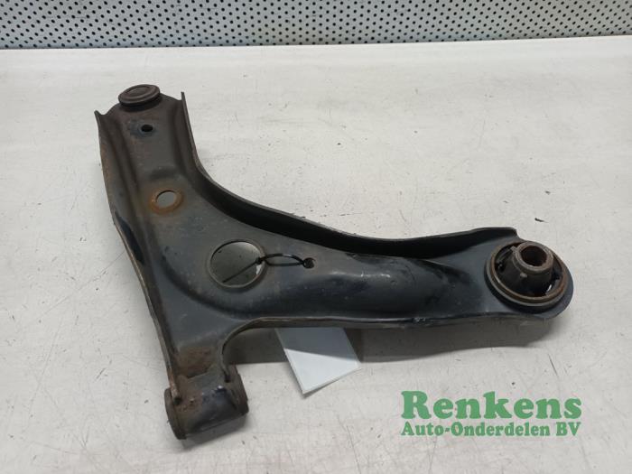 Främre gaffelben, vänster från en Citroën C1 1.0 12V VVT-i 2019