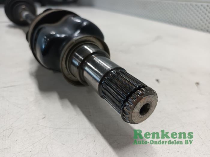 Drivaxel, vänster fram från en Citroën C1 1.0 12V VVT-i 2019