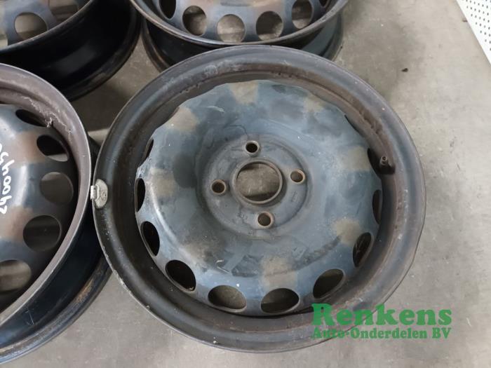 Hjuluppsättning från en Citroën C1 1.0 12V VVT-i 2019