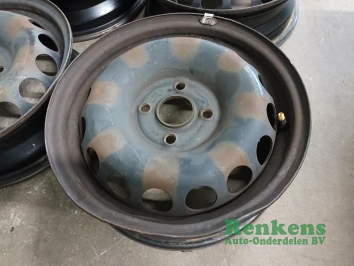 Hjuluppsättning från en Citroën C1 1.0 12V VVT-i 2019