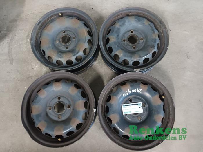 Hjuluppsättning från en Citroën C1 1.0 12V VVT-i 2019