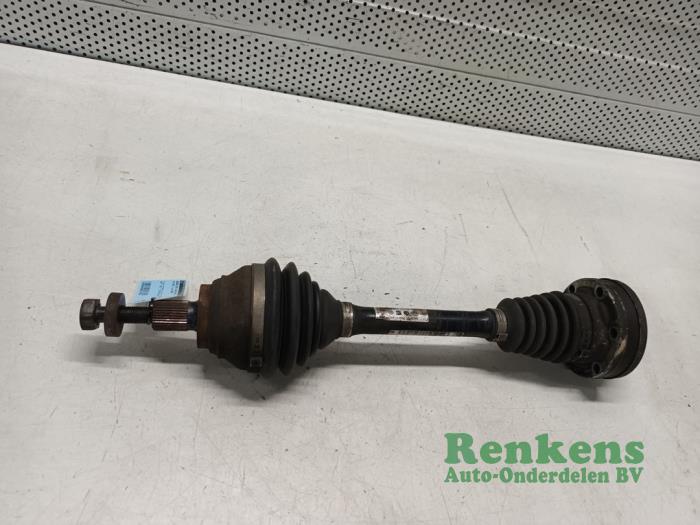 Aandrijfas links-voor van een Volkswagen Golf V (1K1) 2.0 GTI 16V FSI Turbo 2008