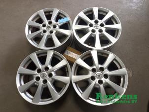 Gebruikte Sportvelgen Set Toyota Avensis Wagon (T27) 2.2 16V D-4D-F 180 Prijs op aanvraag aangeboden door Renkens Auto-Onderdelen B.V.