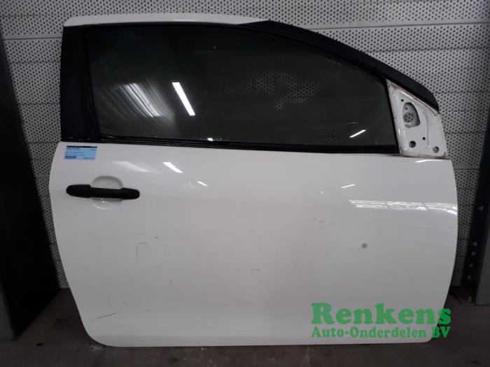 Dörr, 2-dörrars, höger från en Citroën C1 1.0 12V VVT-i 2019