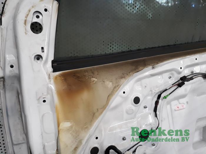 Dörr, 2-dörrars, höger från en Citroën C1 1.0 12V VVT-i 2019