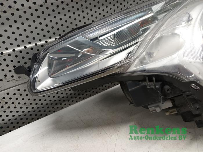 Strålkastare, höger från en Citroën C1 1.0 12V VVT-i 2019